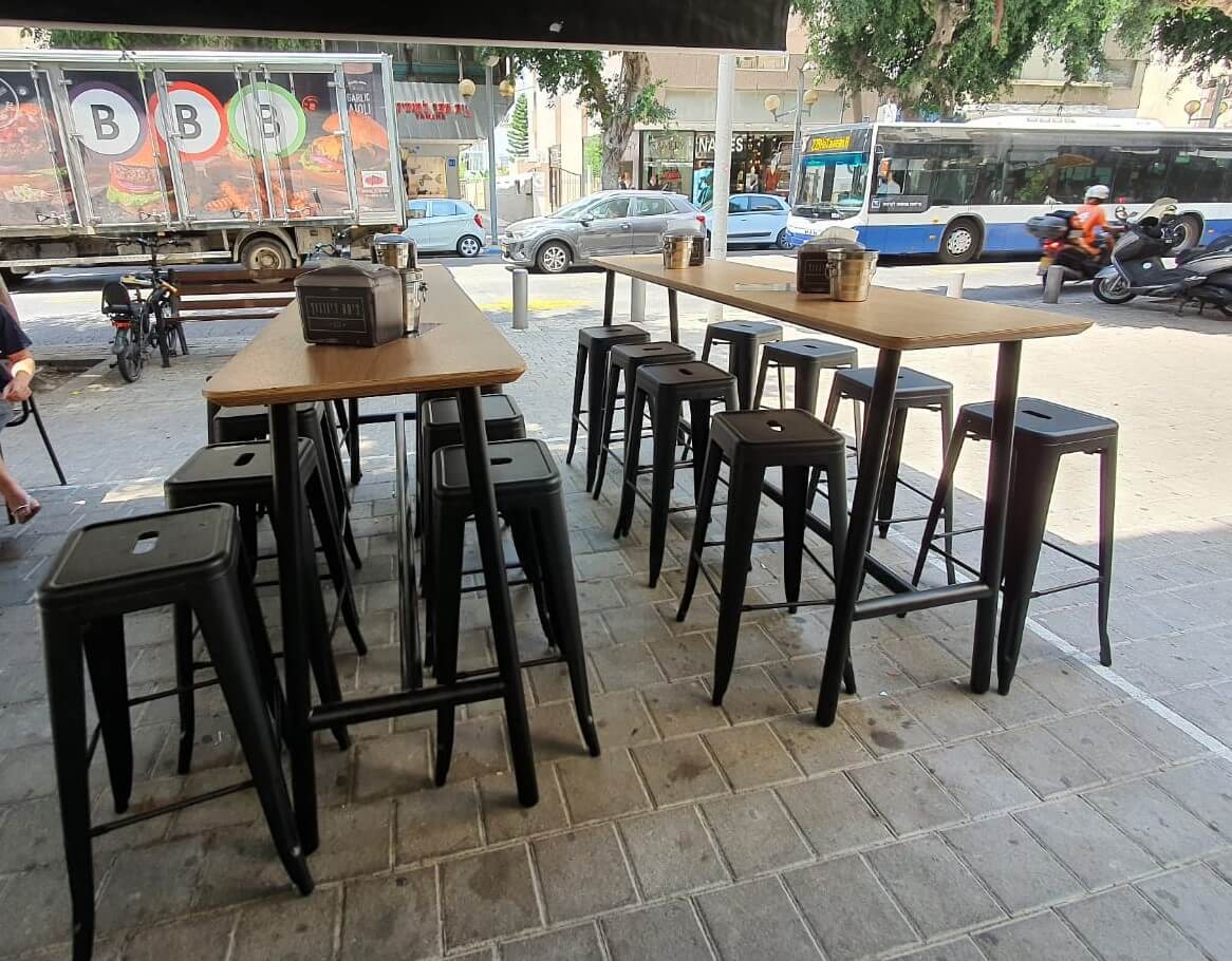 כסאות בר חוץ