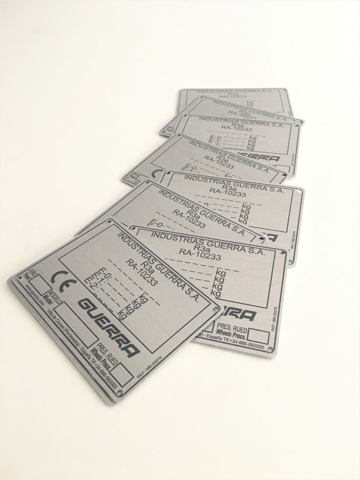 Plaque constructeur gravée avec numéro de série – Sultan Laser Sfax Tunisie